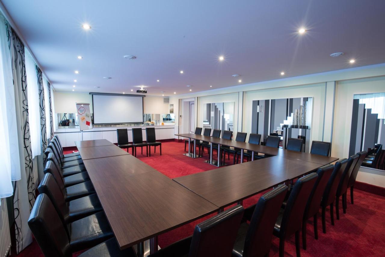 Hotel Residenz Hoessinger Karlstetten Экстерьер фото