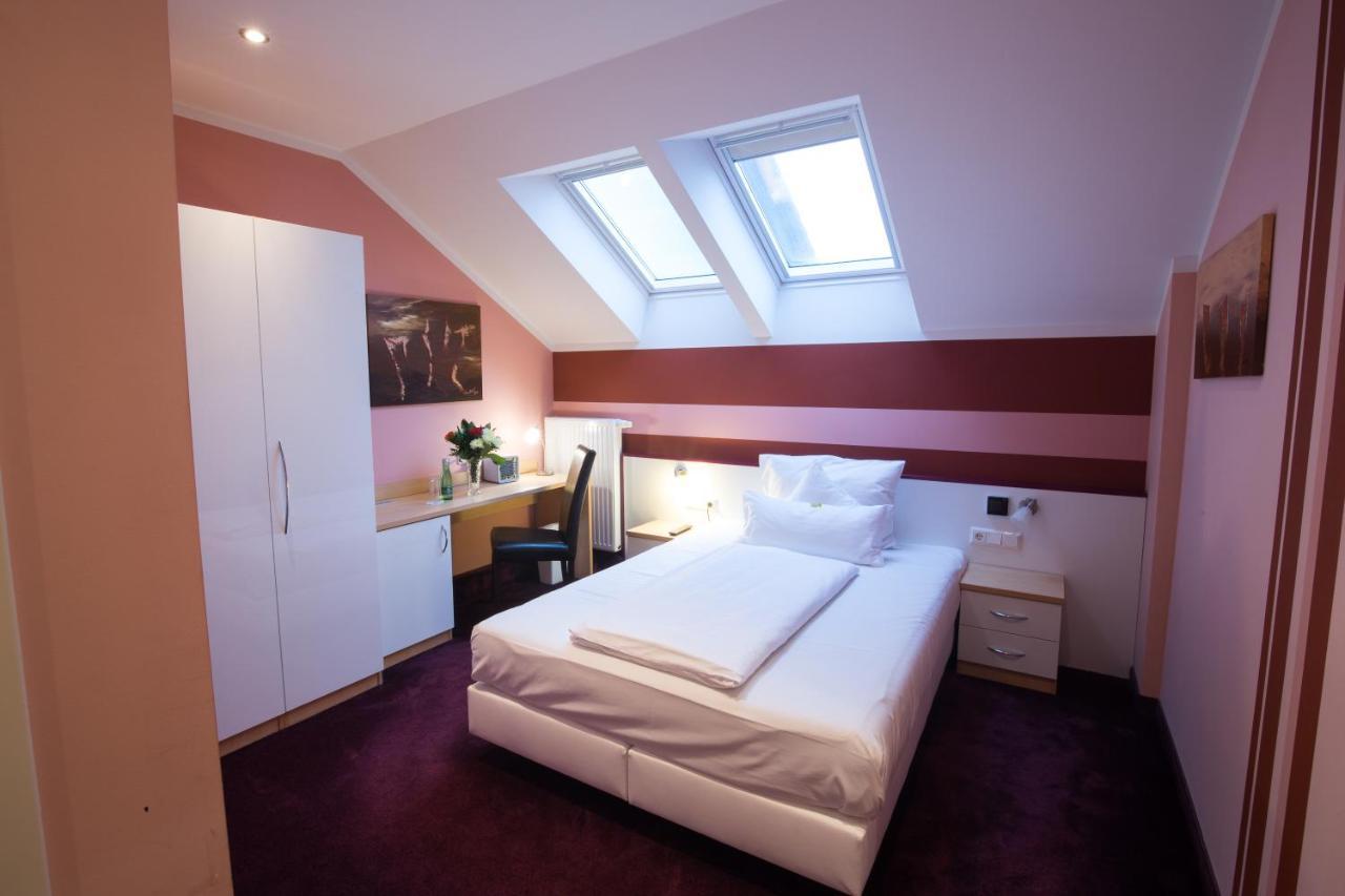 Hotel Residenz Hoessinger Karlstetten Экстерьер фото