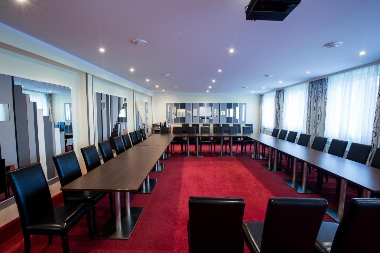 Hotel Residenz Hoessinger Karlstetten Экстерьер фото