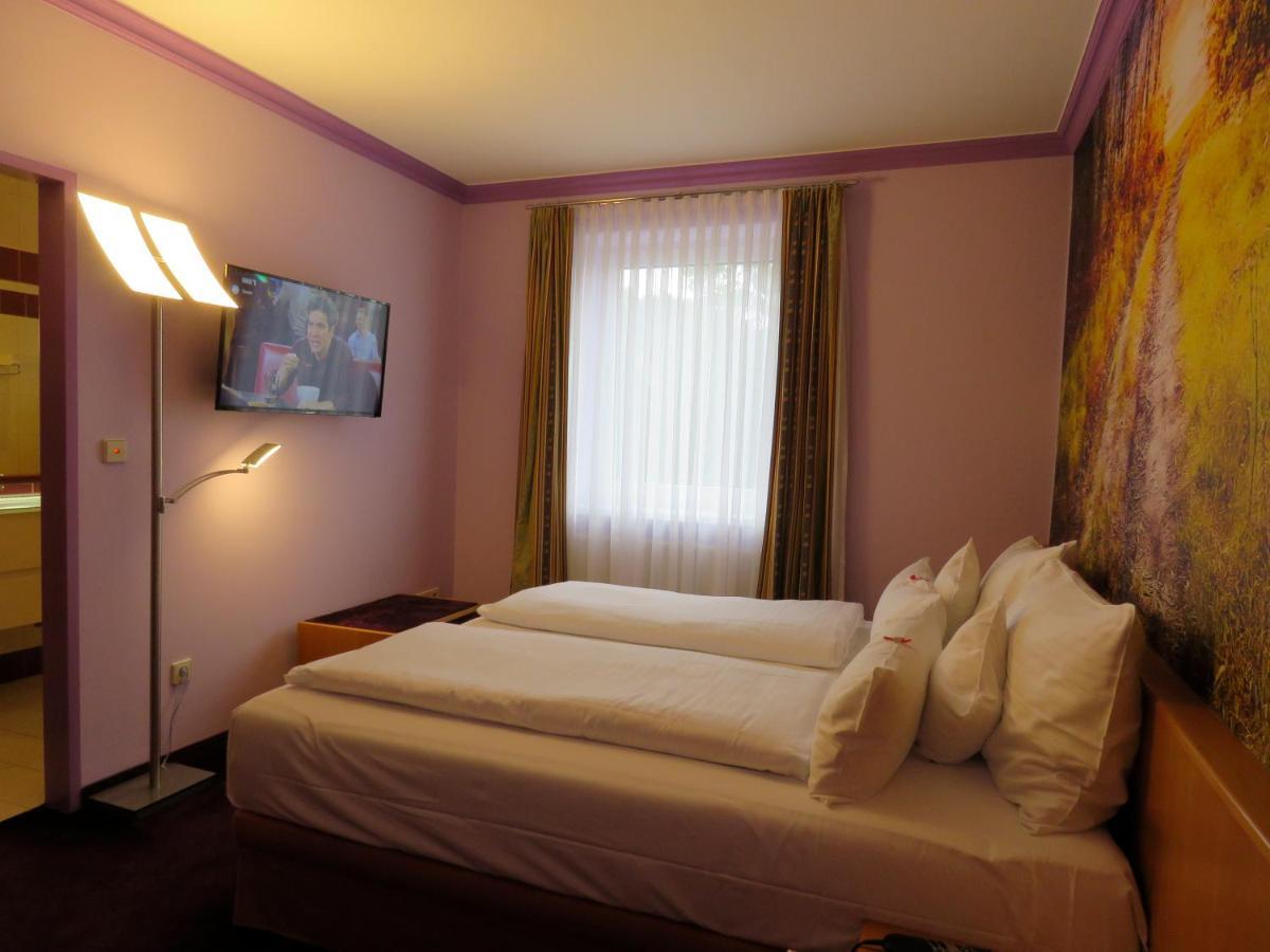 Hotel Residenz Hoessinger Karlstetten Экстерьер фото